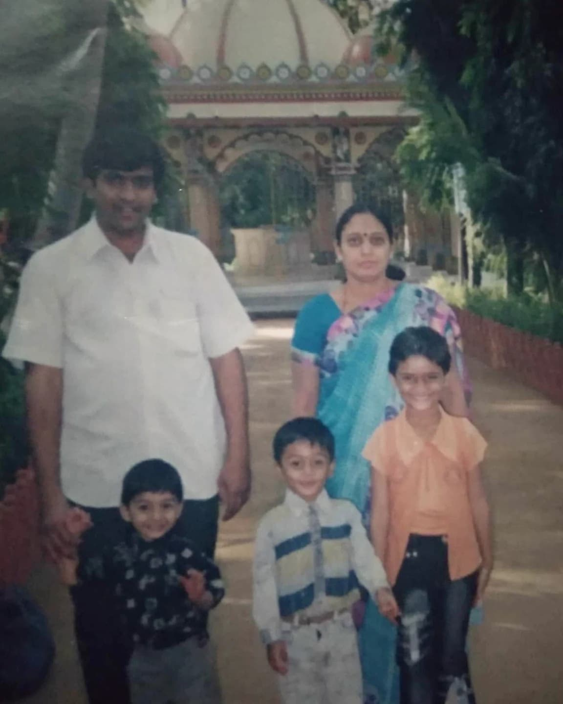 Pervinbhai and Labhuben Kalathiya with their children Fenal, Kishan and Om